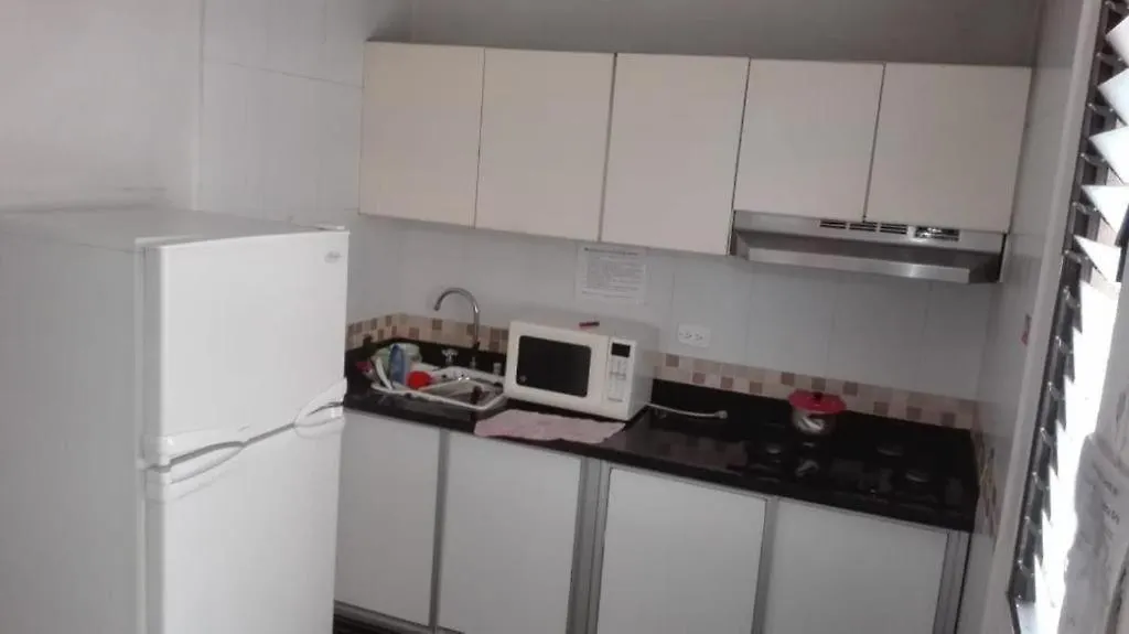 Pansiyon Apartamento 4 Habitaciones Sector Estrato 5 Laureles Medellín