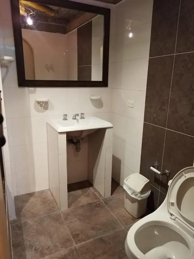 Apartamento 4 Habitaciones Sector Estrato 5 Laureles Medellin Colombia
