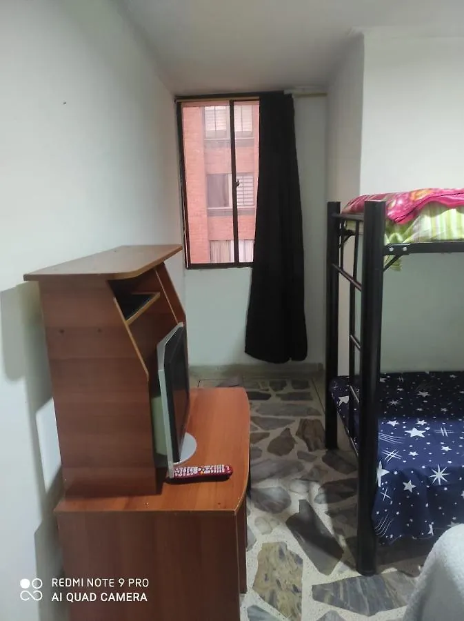 Habitación en casa particular Apartamento 4 Habitaciones Sector Estrato 5 Laureles Medellín