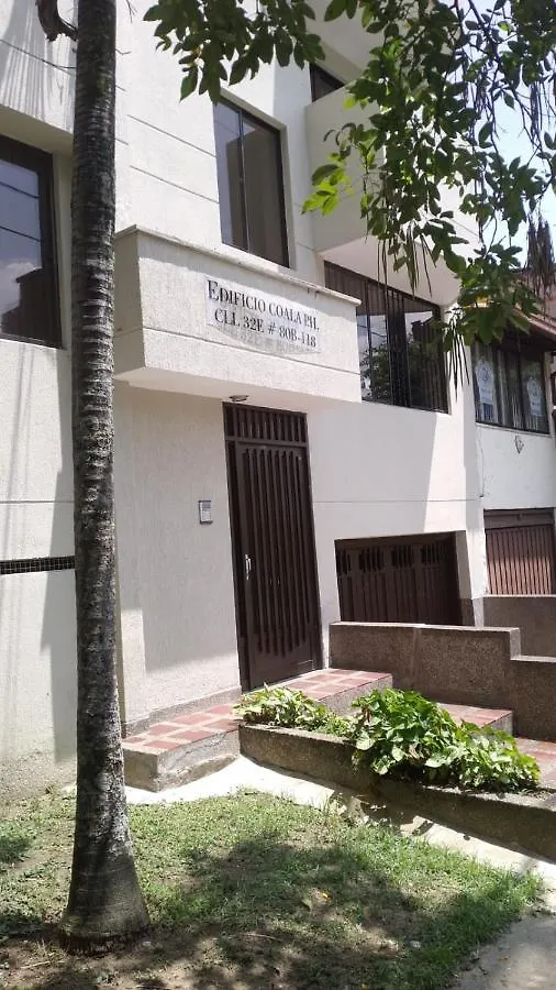 Homestay Apartamento 4 Habitaciones Sector Estrato 5 Laureles Medellin Colombia